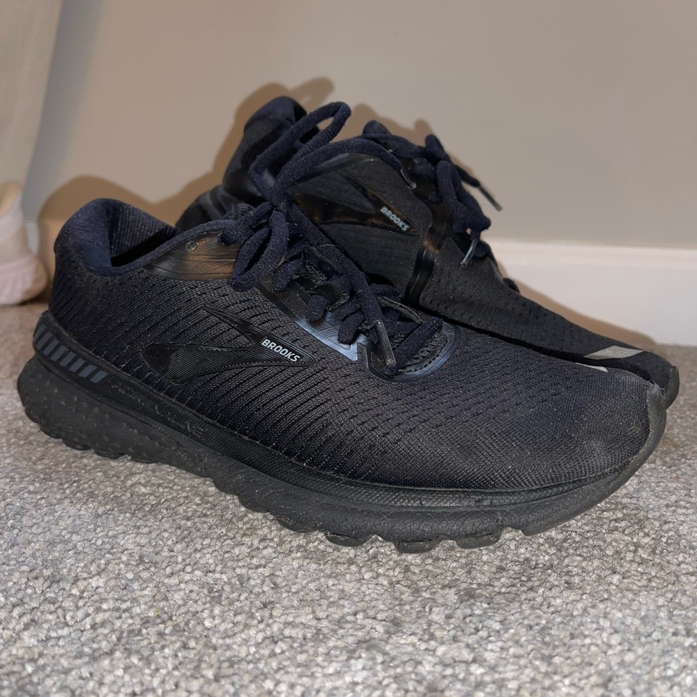 Black Brooks Adrenaline Running Tennis Shoes